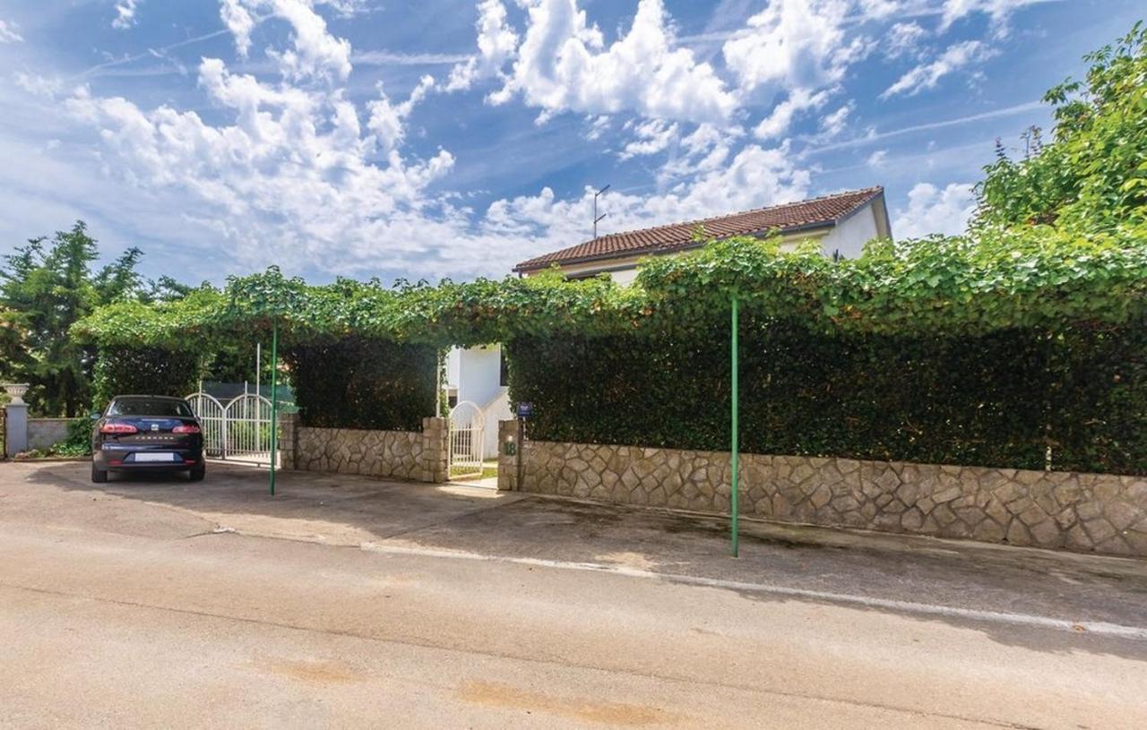 Vrh  Apartments With A Parking Space Pinezici, Krk - 18967 מראה חיצוני תמונה