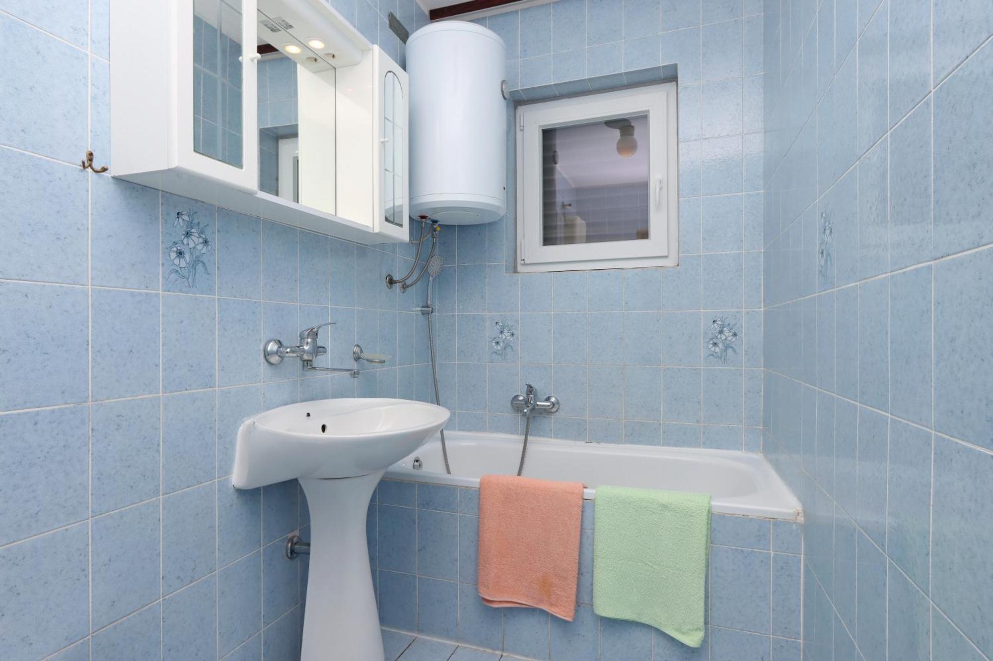 Vrh  Apartments With A Parking Space Pinezici, Krk - 18967 מראה חיצוני תמונה