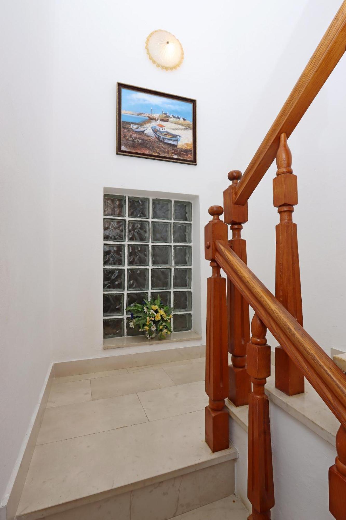 Vrh  Apartments With A Parking Space Pinezici, Krk - 18967 מראה חיצוני תמונה