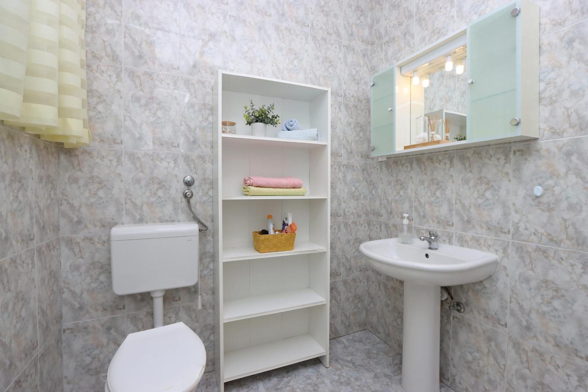Vrh  Apartments With A Parking Space Pinezici, Krk - 18967 חדר תמונה