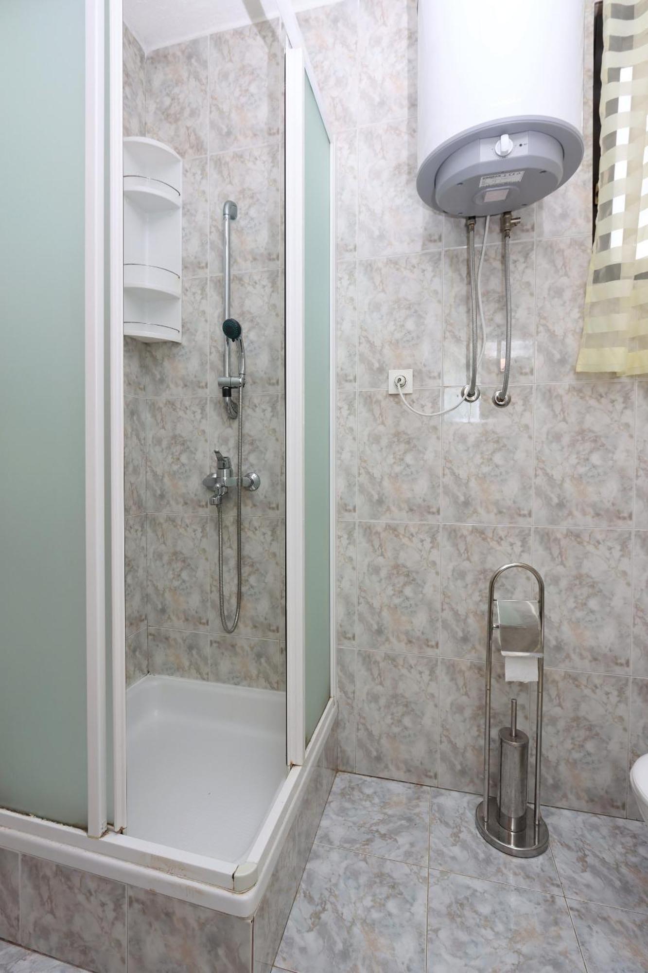 Vrh  Apartments With A Parking Space Pinezici, Krk - 18967 חדר תמונה